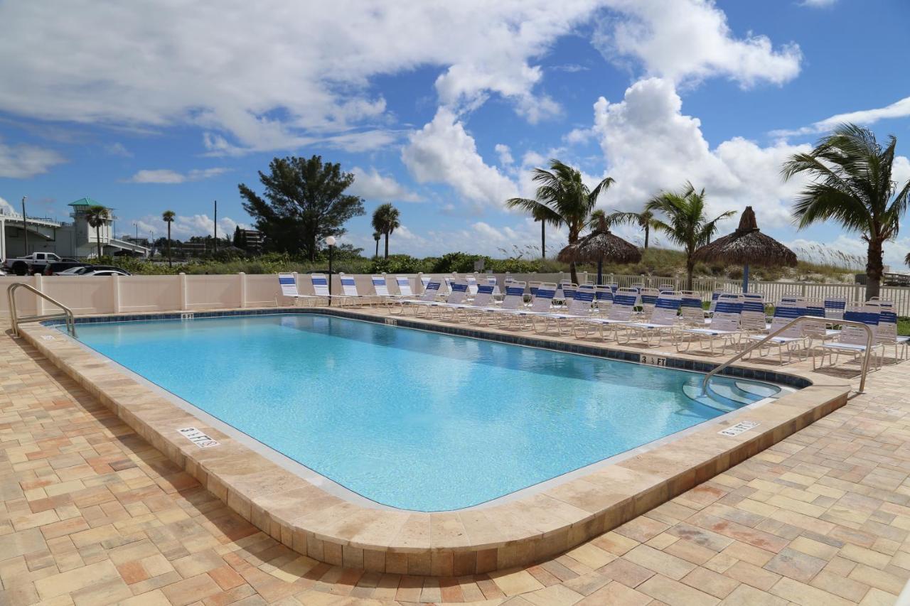 106 Beach Place Condos St. Pete Beach Exterior photo