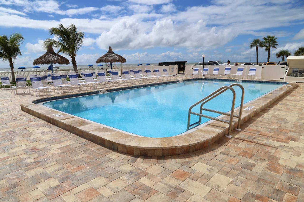 106 Beach Place Condos St. Pete Beach Exterior photo